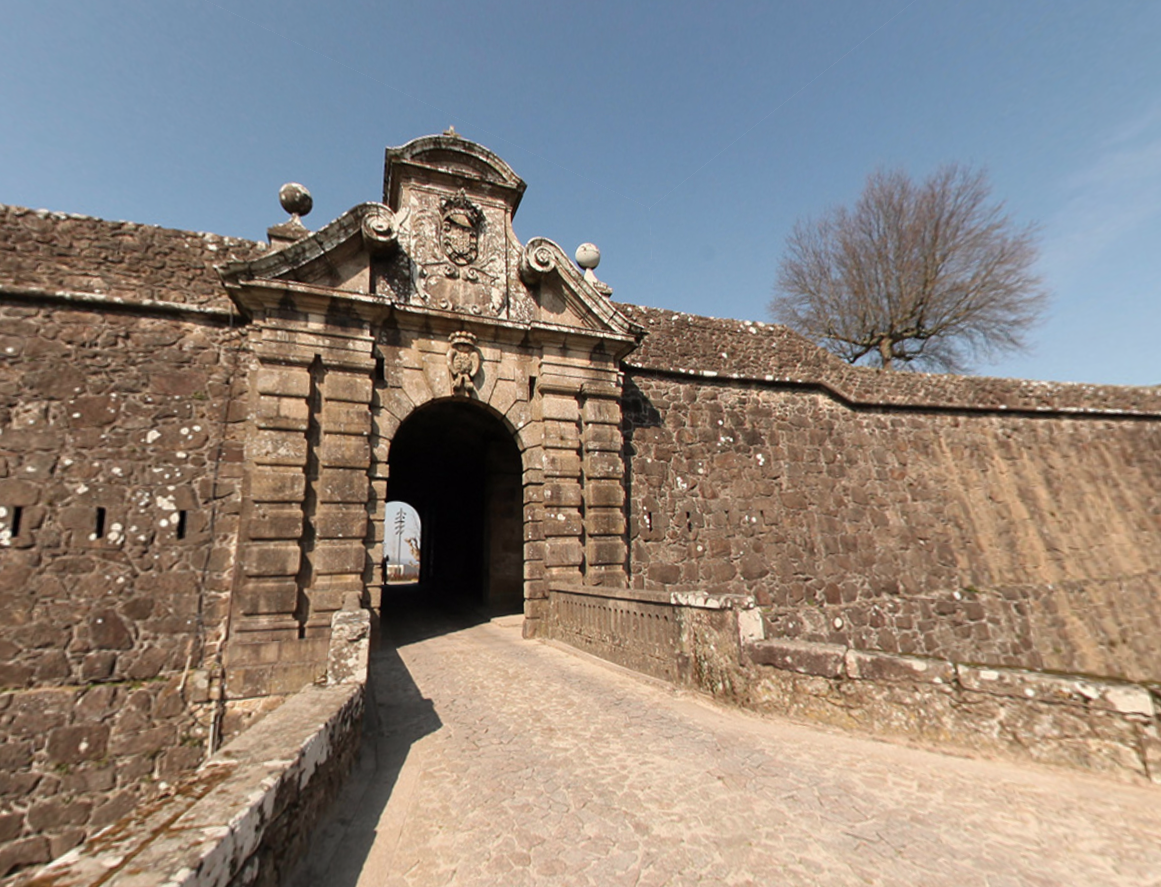 Portas da Coroada